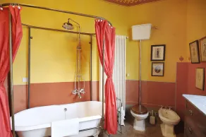 Medieval Tuscan Castle  with 8 bedrooms for 18 guests - Image 4