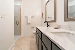 Landing Weston Lakeside Apartments - Image 4
