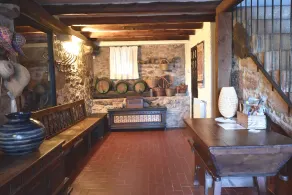 Ferme traditionnelle dans un environnement rural à seulement 10 km de Gérone. Pour 22 personnes. - Image 2