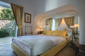 Luxury Villa Zaffiro - Pool, Garden and Sea View - Image 3