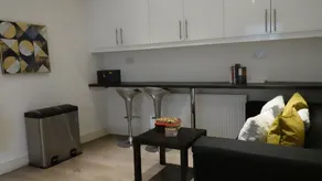 Grand Airport Ensuites - Image 4
