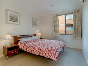 The Esplanade Apartment in Cowes, 2nd floor, watch the sunset from the deck! - Image 4