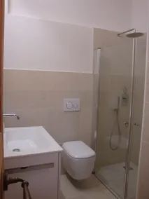 Chambre double avec salle de bain privée, dans un B&B entre Lessinia et Valpolicella - Image 3