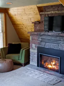 Riverside A-Frame Close to RMNP, 2 BDR King, 1 BTH, Fireplace, Adventure Awaits - Image 2