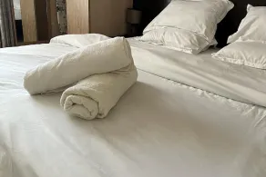 1 Bed Apt Sleeps 2 - Indoor Pool - Enclosed Garden - Image 4