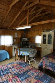 Cabin 6 at Sportsman’s Lodge, Rustic Cabin 6 at Sportsman's Lodge - Image 4