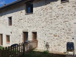 Fully-equipped accommodation in a quiet village near Ambérieu-en-Bugey - Image 4