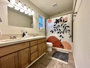 Modern, cozy home in private beach community Admirals Cove - Image 3