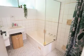 5BR Home w/ Saltwater Pool – Pet Friendly, Near Seacliff Beach & Marion | Ideal for Extended Stays - Image 4