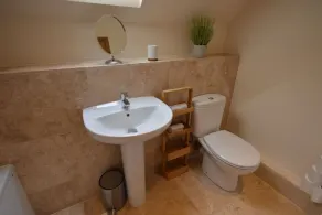 Tall Pines Apartment - Image 2