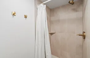 Luana Kai #C102 - Image 3