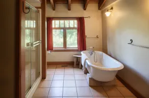 Lavender Cabin at Tin Poppy: Solar Powered Group Stay + Private Sauna Salmon Arm - Image 3
