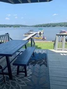 Updated Lakefront House *outdoor tv and water toys- 10 min from UConn - Image 5
