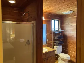 Charming Cabin on the San Marcos River with large back screened-in deck! - L2 - Image 2