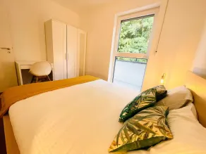 Luxury Green Penthouse Terrace & Parking - Image 5