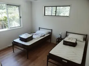Private self contained 2 bedroom apartment - Image 4