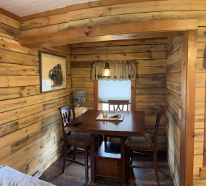 Cozy Couples Farmhouse Cottage- Minutes walk from Swain Ski Resort - Image 5