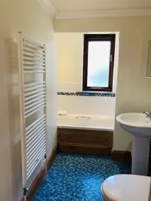 Rose Barn Sleeps 8 with Hot tub in Widemouth Bay - Image 2