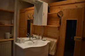 Appartamento, molto tranquillo ai margini del bosco, con ingresso indipendente - Image 5