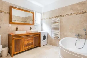 Completely renovated Mas Provencal - Image 2