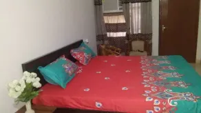 Fabulous Large Row House in best location - Image 5