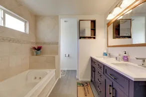 Great Location & Free Extras! Bellflower Stay - Image 5