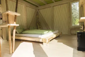 Enorme giardino con casa sull'albero, sauna in tronchi, pallavolo, calcio, trampolino - Image 5