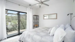 Experience Limerick Lane Cellars at our Vineyard Farmstay Retreat in Healdsburg - Image 4