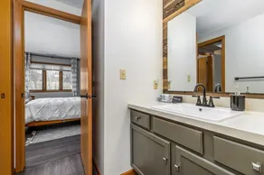 Cozy at Creekwood Getaway - Image 3