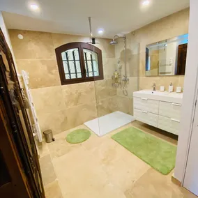 L'Encantada, charming property in Nîmes with swimming pool and green spaces - Image 3