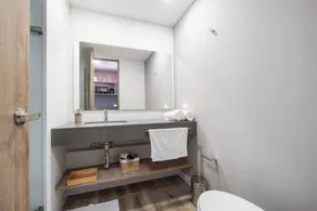 Go Living 1402 · Amazing city view in El Poblado, AC, GYM & co-work - Image 4