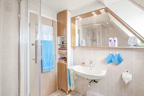 Cosy Apartment Itzehoe with Terrace, Garden & Wi-Fi; Parking Available - Image 5