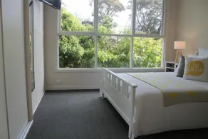 The Guesthouse Rye - Pet Friendly - 450m to beach - Image 5