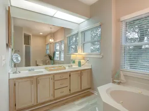 Spacious Home, Private Pool, Ocean Views, Steps to the Beach - Image 2