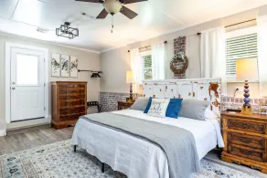 Clean, comfortable and spacious in Maryville. 3 BR, 2 BA, conveniently located. - Image 4