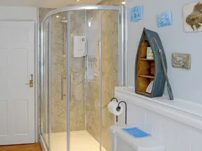 5 bedroom accommodation in St Newlyn, near Newquay - Image 4