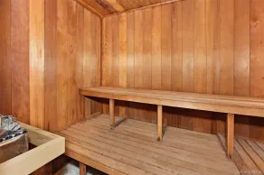 Waikiki Ocean View with AC, Full Kitchen, Washer/Dryer, FREE Parking & Wi-Fi! - Image 3