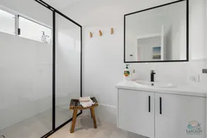 Sou Wester - is a bright, light and modern holiday home. - Image 3