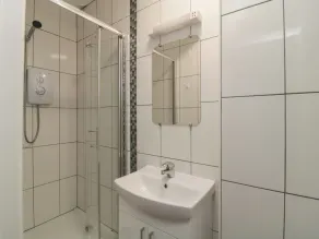 Flat 2, Big Tree Holiday Flats - Image 3