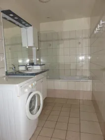 Mølle, privat ø, opvarmet pool fra maj til oktober under slottet - Image 2