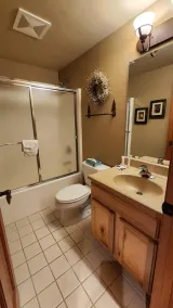 Stylish Space Near Ski Runs - Image 3