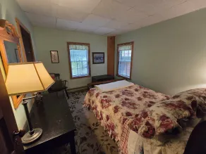 Waterfront Retreat - Image 4