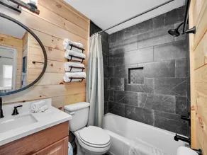 Mountain View! Hot Tub! King Beds! Club Access! Pet friendly - Image 3