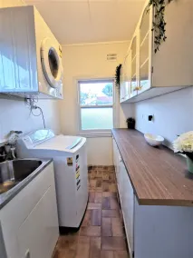 Comfy 4 Bedroms Corner House - Image 3