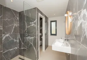 Beautiful Seafront Split Villa | 9 Bedrooms | BellaMar Vista Retreat | Large Heated Infinity Pool & Jacuzzi | Makarska - Image 2