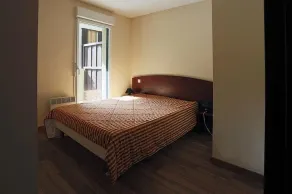 100m du centre station, 1er étage, jacuzzi, hammam, parking, télévision, casier à ski, 53m² - Image 3