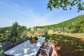 House with private pool & fenced garden 3km from Montecchio. Very quiet area - Image 5