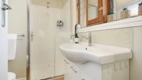Orchard House - Image 4