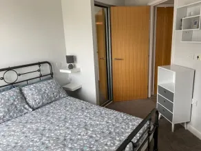 One Bedroom Luxury Apartment in Gunwharf Quays - Image 5