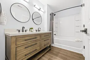 3BR Family Retreat with Modern Comforts - Image 3